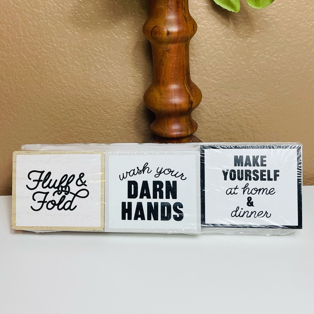 Target’s Bullseye’s 2020 Edition - “Fluff & Fold” 3 Piece Hanging Signs